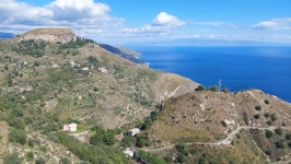 Widok w kierunku wschodnim - na horyzoncie Kalabria