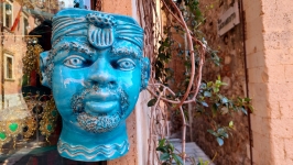 Nietypowy kolor głowy - sklep z ceramiką Taormina